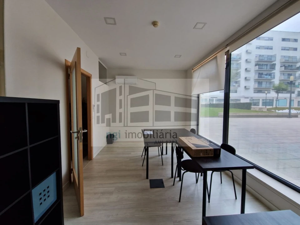 Loja para Arrendamento em Parque das Nações Foto 3