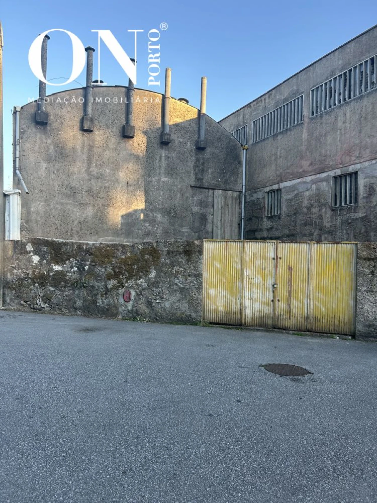 Loja para Venda em Milheiros Foto 14