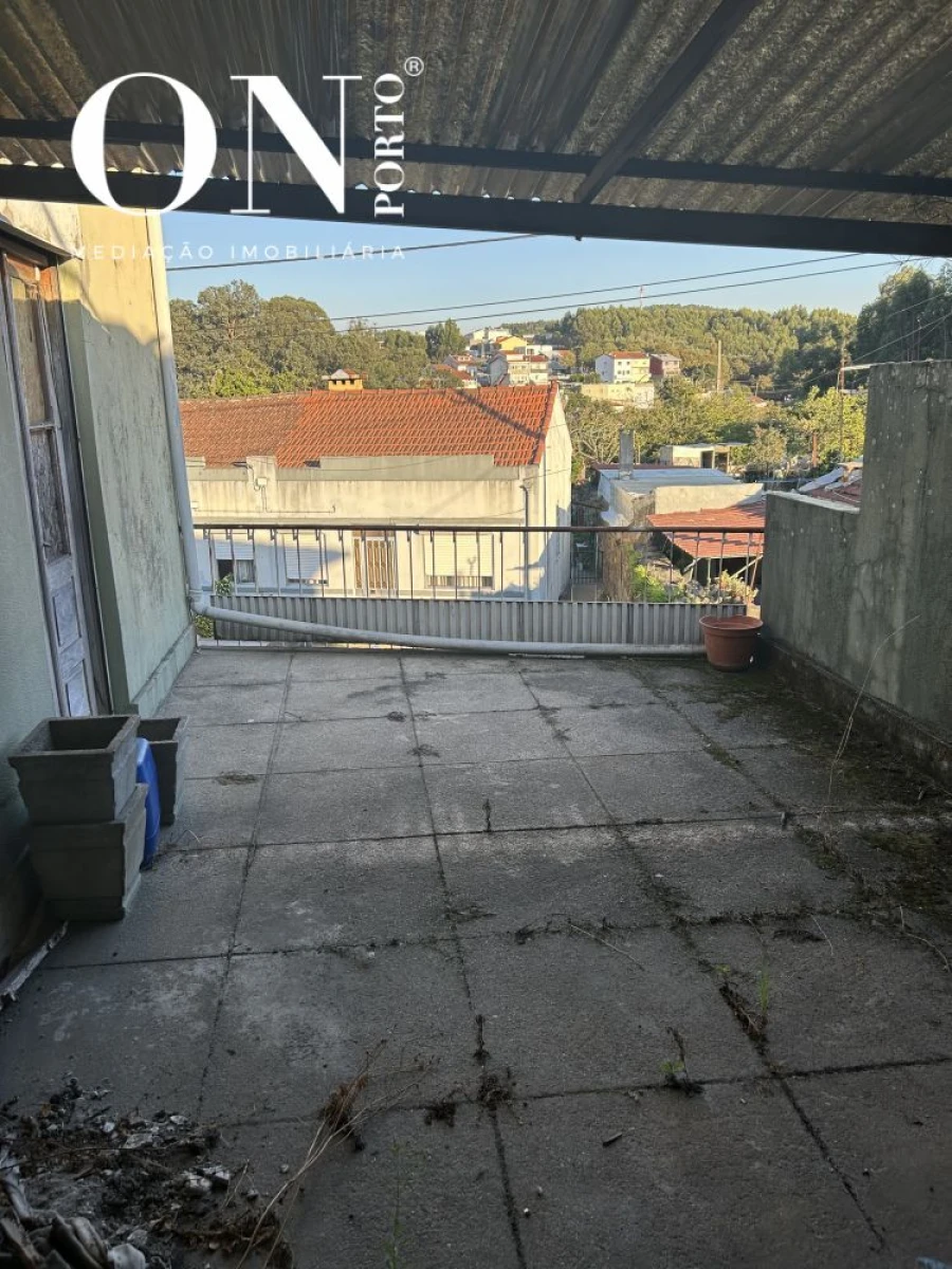 Loja para Venda em Milheiros Foto 10