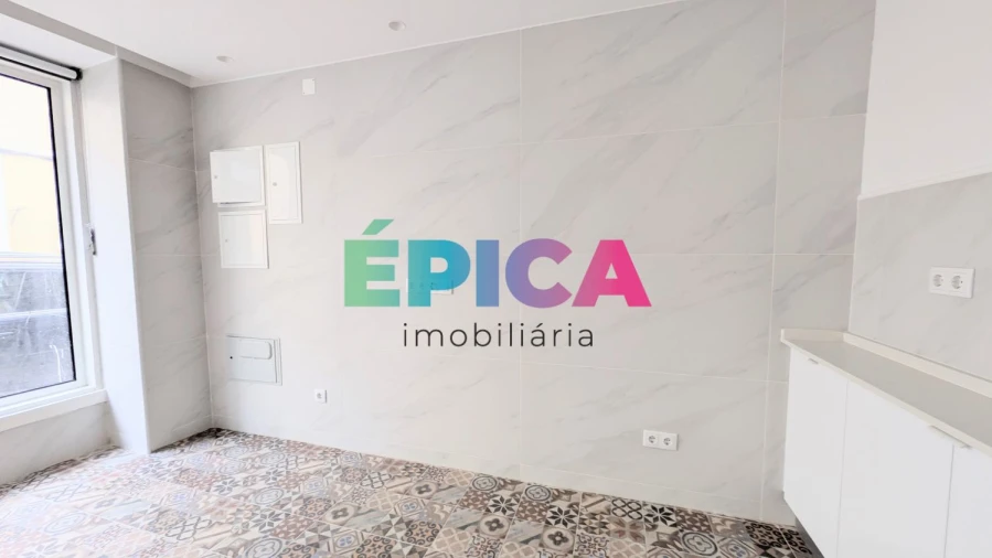 Loja para Arrendamento em Campo de Ourique Foto 16