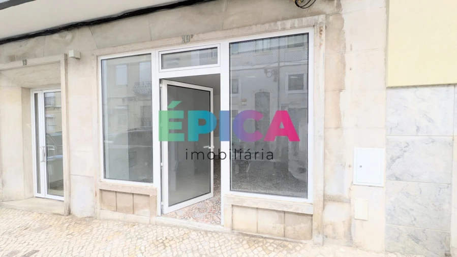 Loja para Arrendamento em Campo de Ourique