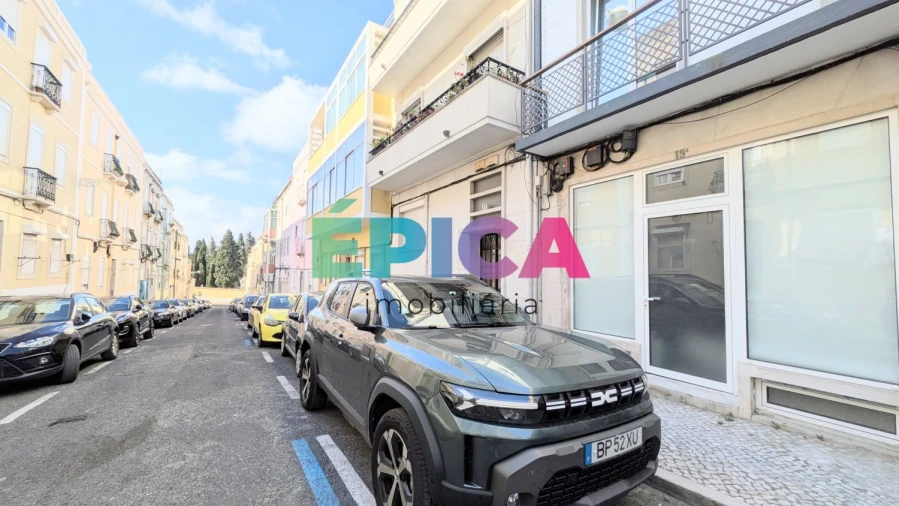 Loja para Arrendamento em Campo de Ourique Foto 28