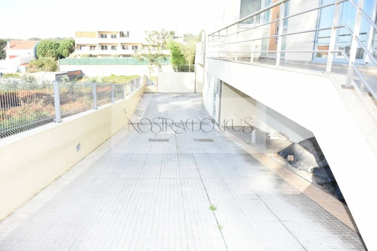 Moradia T4 para Venda em Madalena Foto 2