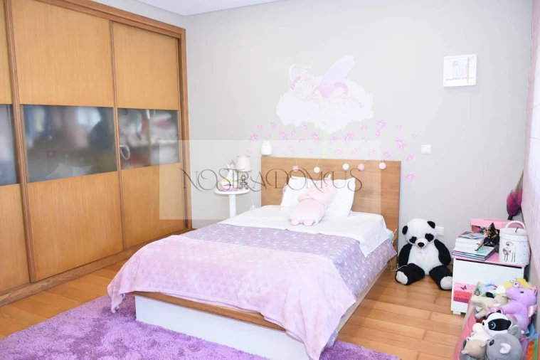 Moradia T4 para Venda em Madalena Foto 19