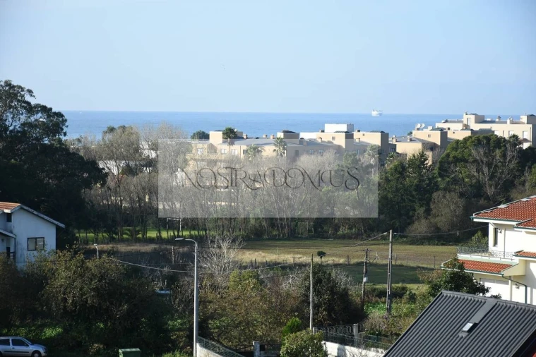 Moradia T4 para Venda em Madalena Foto 28