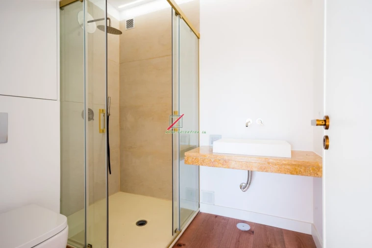 Apartamento T4 para Venda em Cascais e Estoril Foto 90