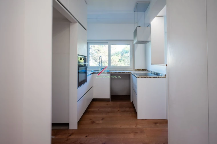 Apartamento T4 para Venda em Cascais e Estoril Foto 17