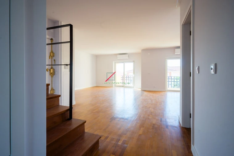 Apartamento T4 para Venda em Cascais e Estoril Foto 60