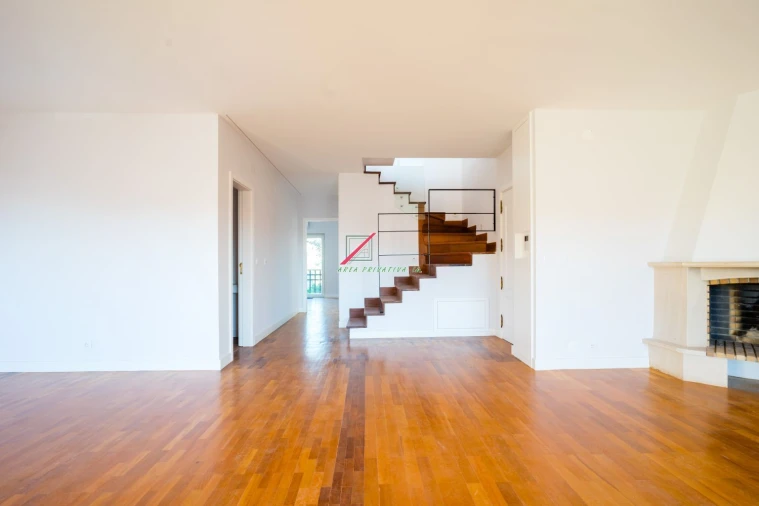 Apartamento T4 para Venda em Cascais e Estoril Foto 3