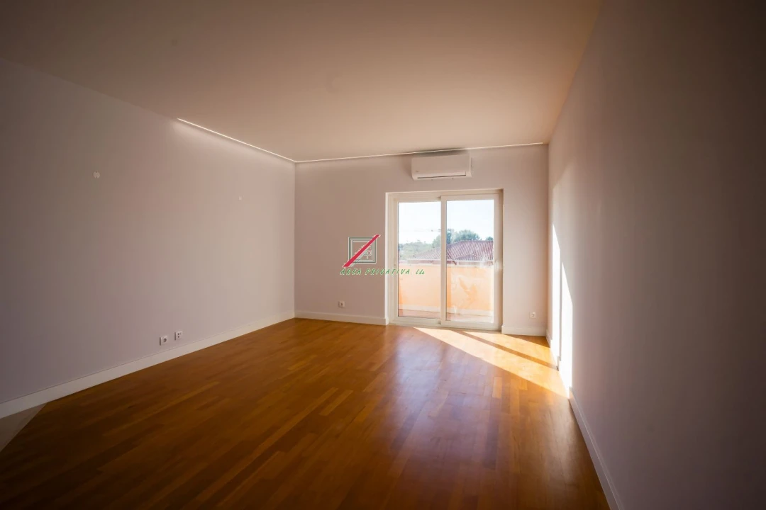 Apartamento T4 para Venda em Cascais e Estoril Foto 78