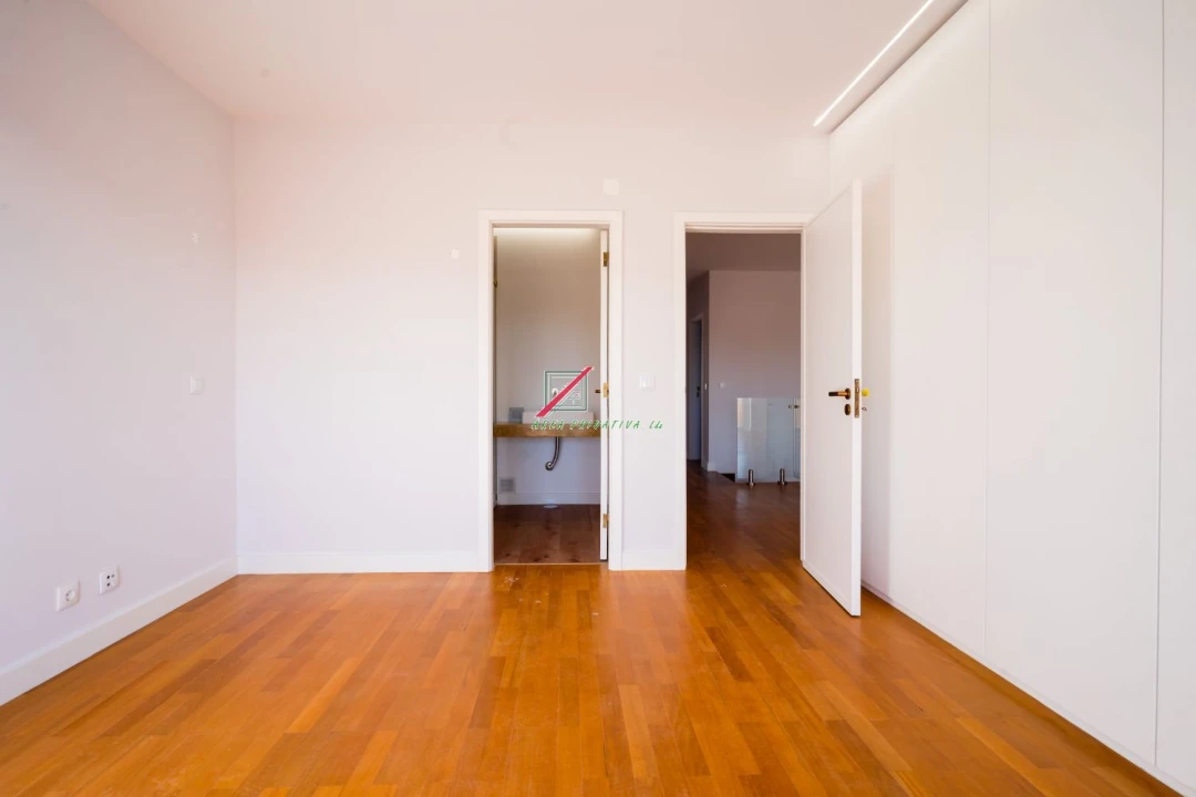 Apartamento T4 para Venda em Cascais e Estoril Foto 91