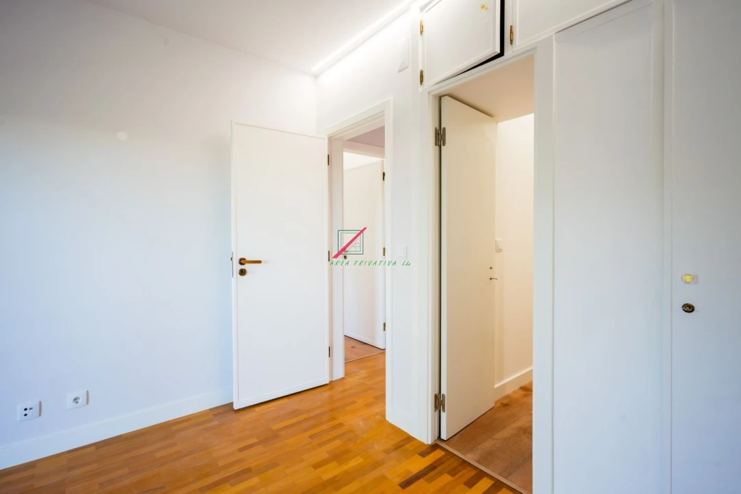 Apartamento T4 para Venda em Cascais e Estoril Foto 61