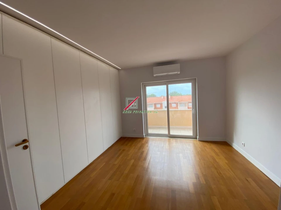 Apartamento T4 para Venda em Cascais e Estoril Foto 28