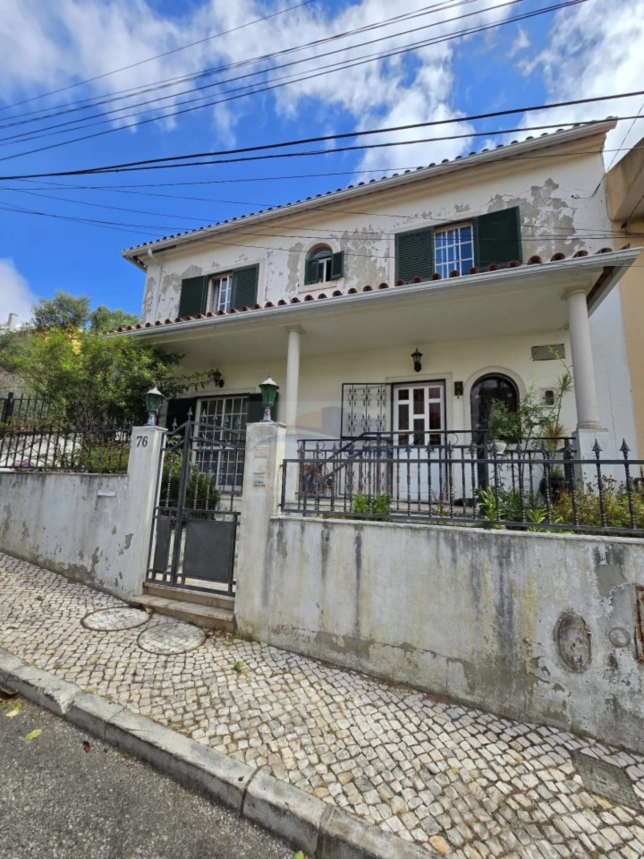 Moradia T4 para Venda em Pontinha e Famões Foto 3