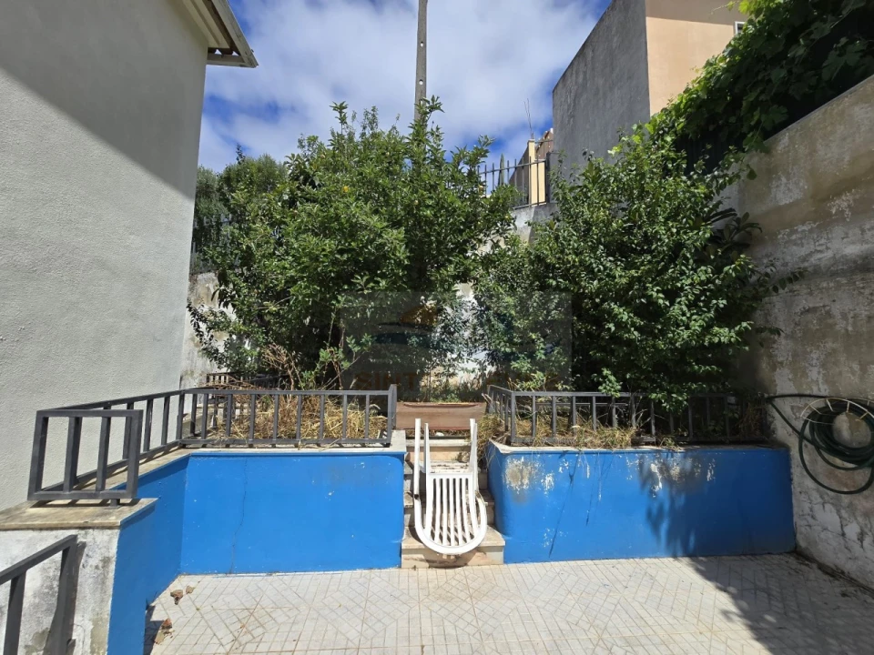 Moradia T4 para Venda em Pontinha e Famões Foto 7