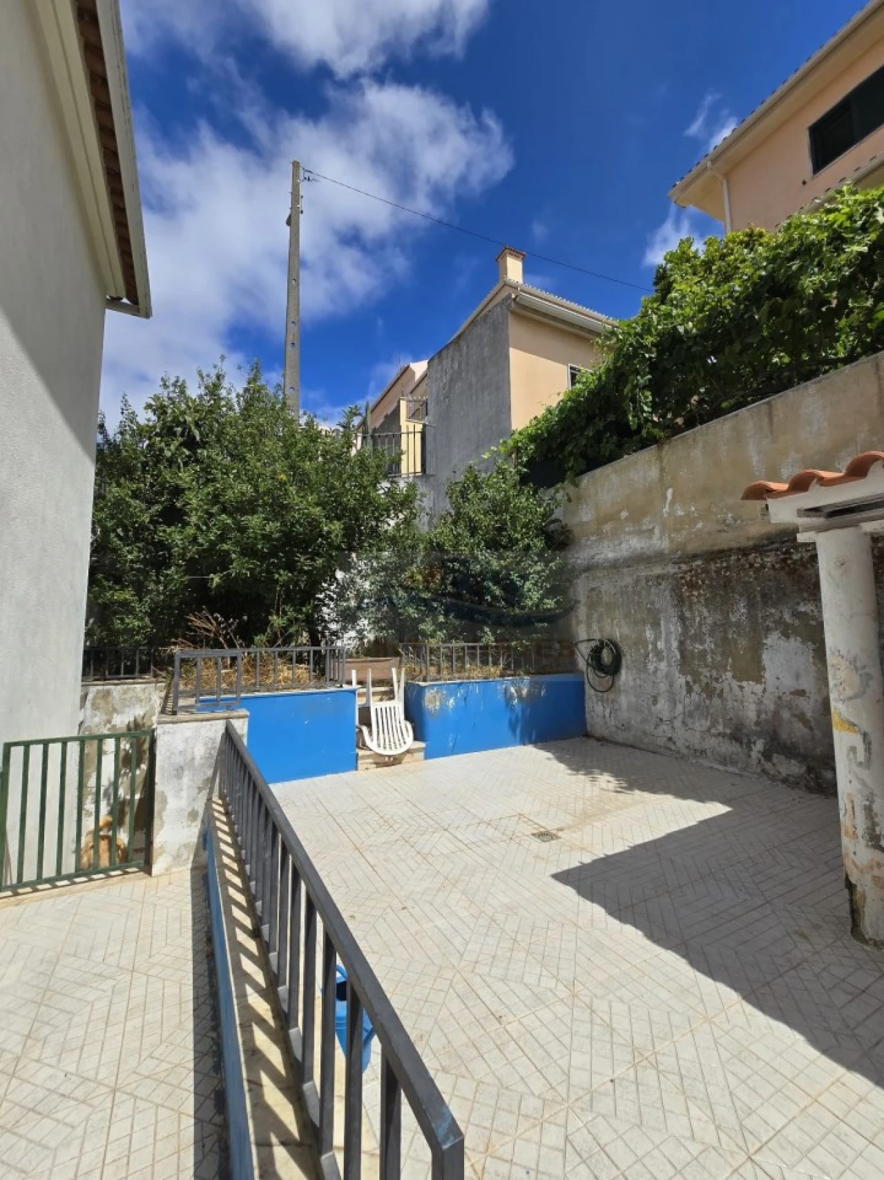 Moradia T4 para Venda em Pontinha e Famões Foto 9