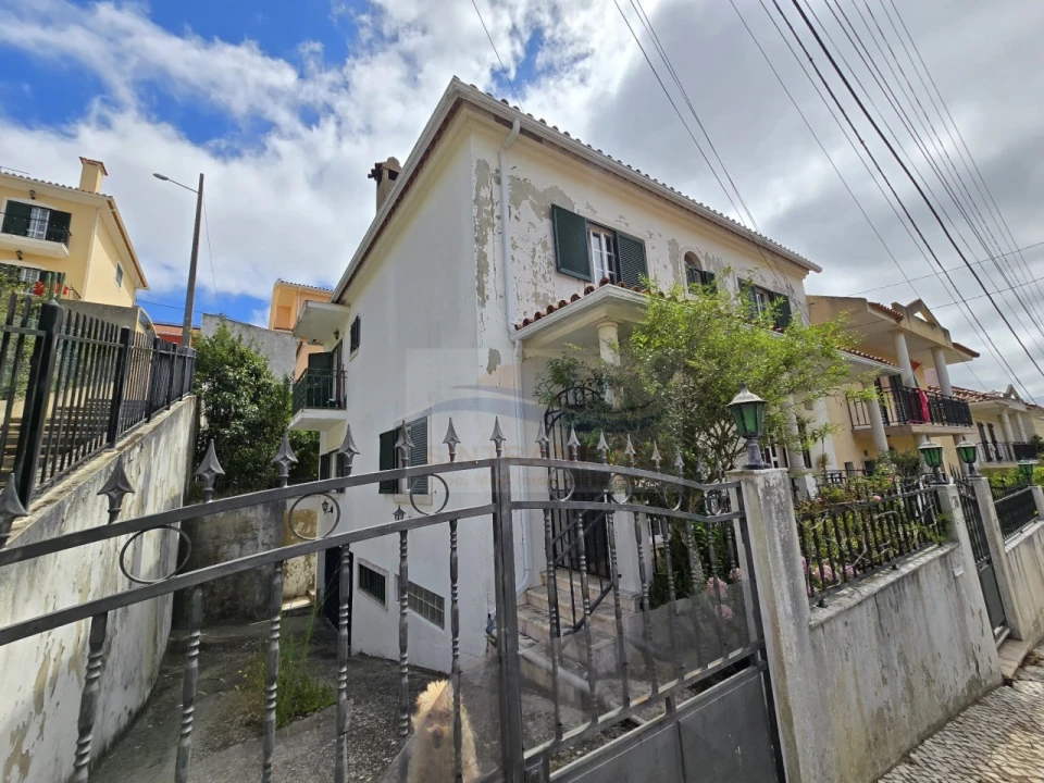 Moradia T4 para Venda em Pontinha e Famões Foto 34