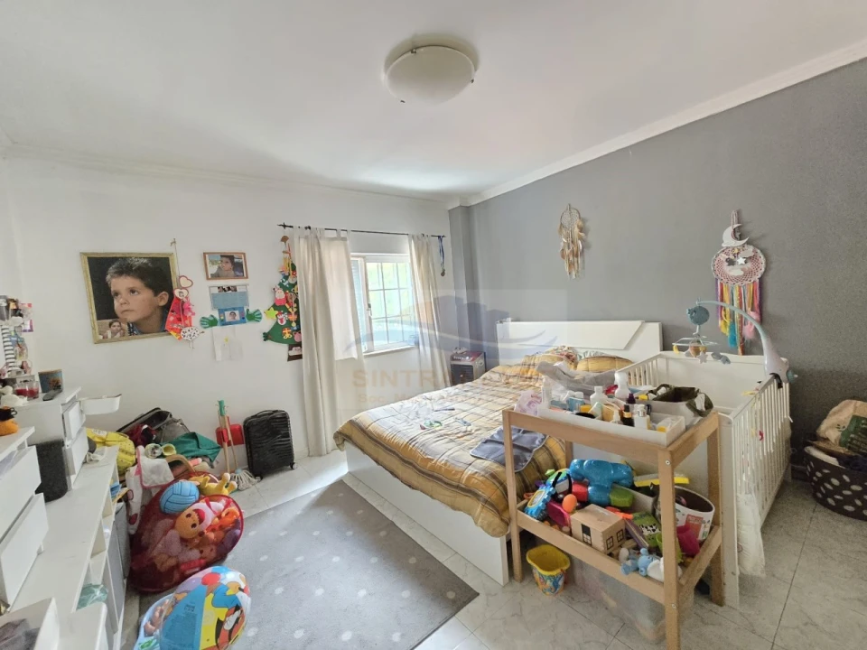 Moradia T4 para Venda em Pontinha e Famões Foto 35