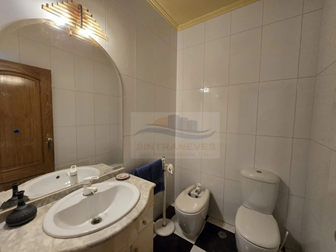 Moradia T4 para Venda em Pontinha e Famões Foto 20