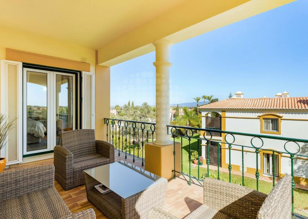 Apartamento T2 para Venda em Estômbar e Parchal Foto 2