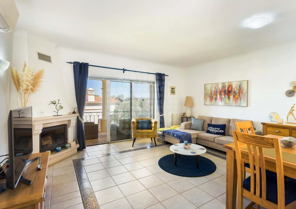 Apartamento T2 para Venda em Estômbar e Parchal Foto 5