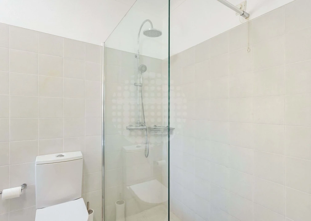 Apartamento T2 para Venda em Estômbar e Parchal Foto 17