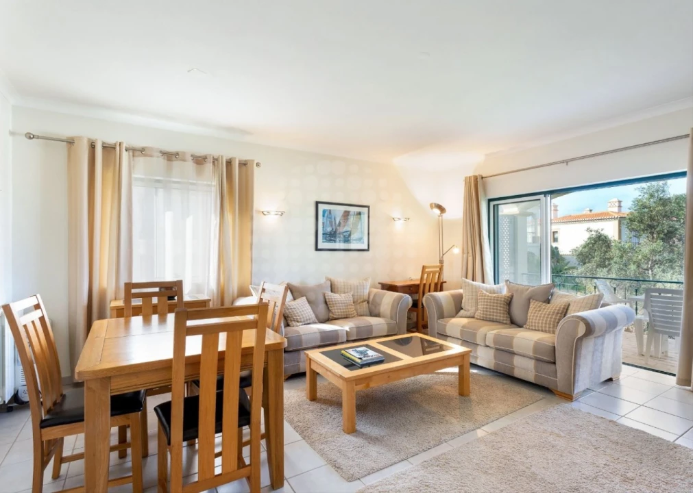 Apartamento T2 para Venda em Estômbar e Parchal Foto 4