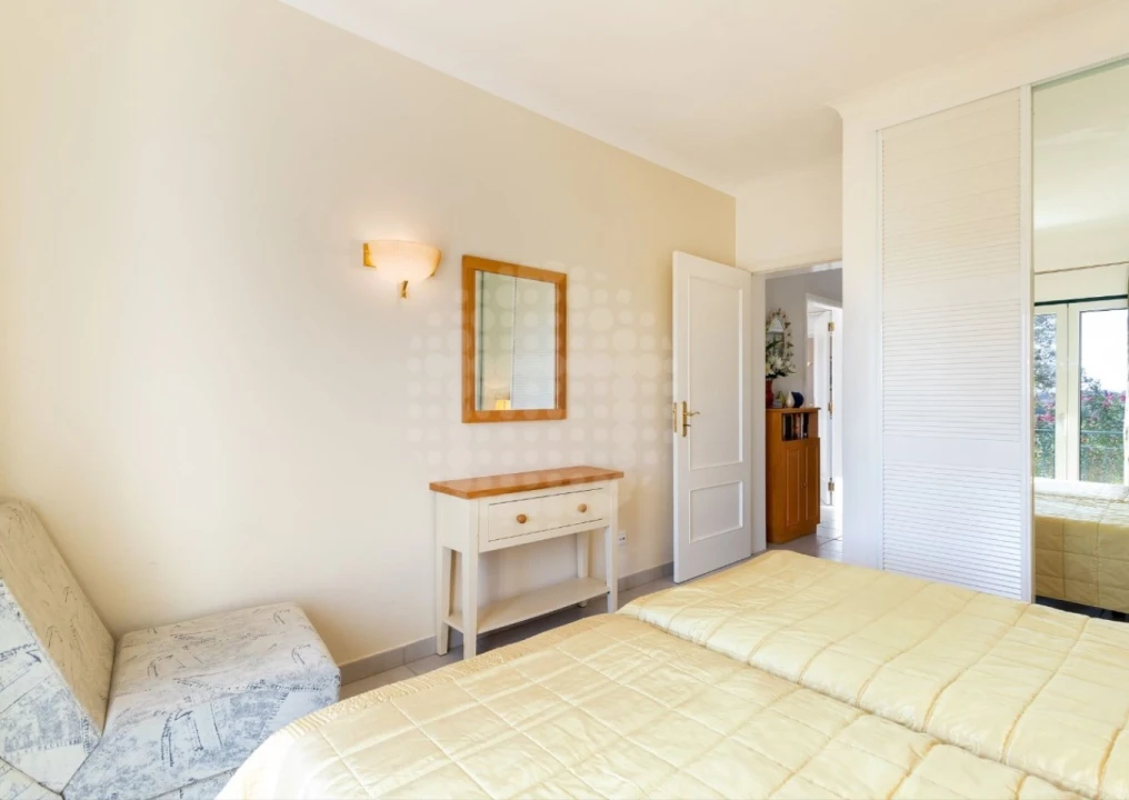 Apartamento T2 para Venda em Estômbar e Parchal Foto 10