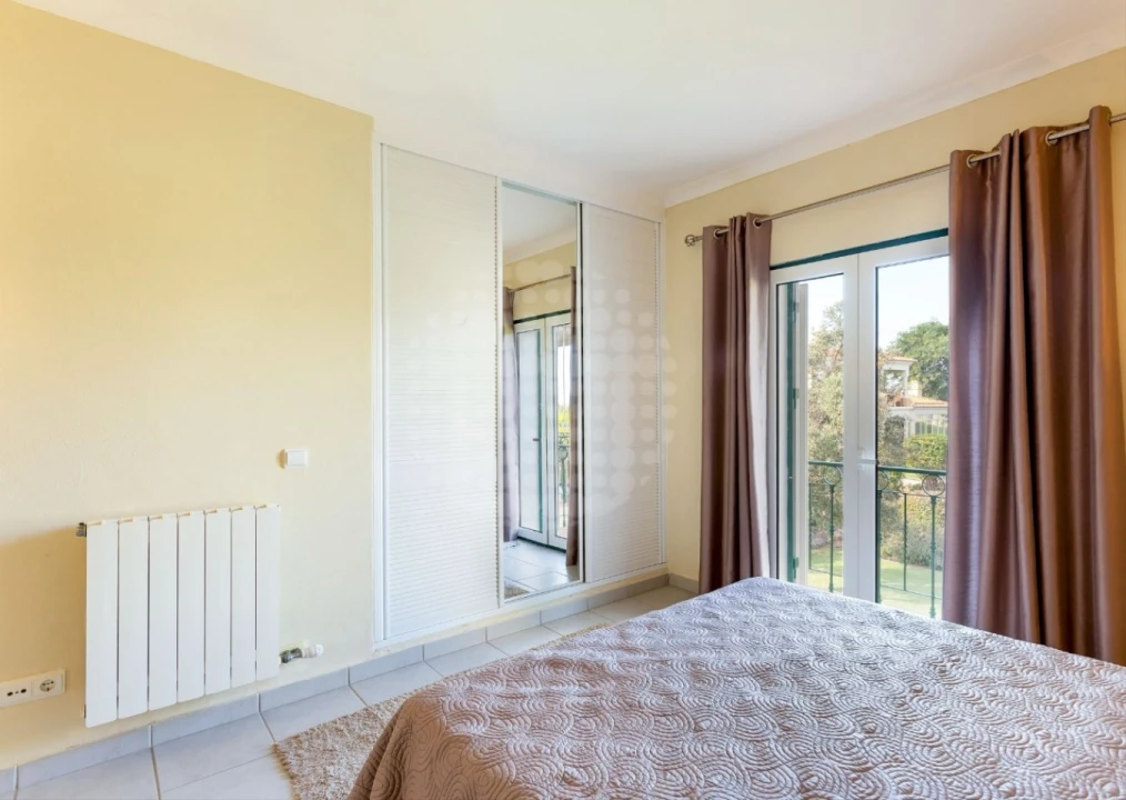 Apartamento T2 para Venda em Estômbar e Parchal Foto 12
