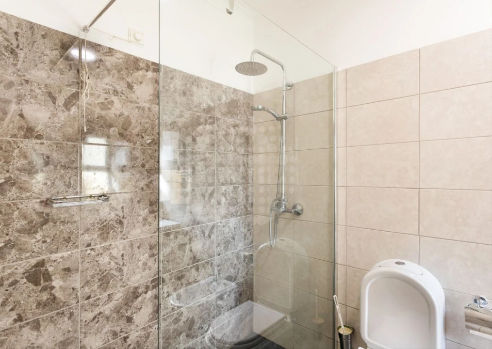 Apartamento T2 para Venda em Estômbar e Parchal Foto 14