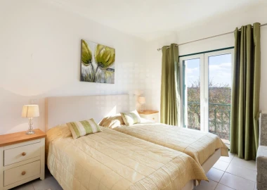 Apartamento T2 para Venda em Estômbar e Parchal