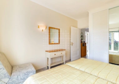 Apartamento T2 para Venda em Estômbar e Parchal