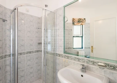 Apartamento T2 para Venda em Estômbar e Parchal