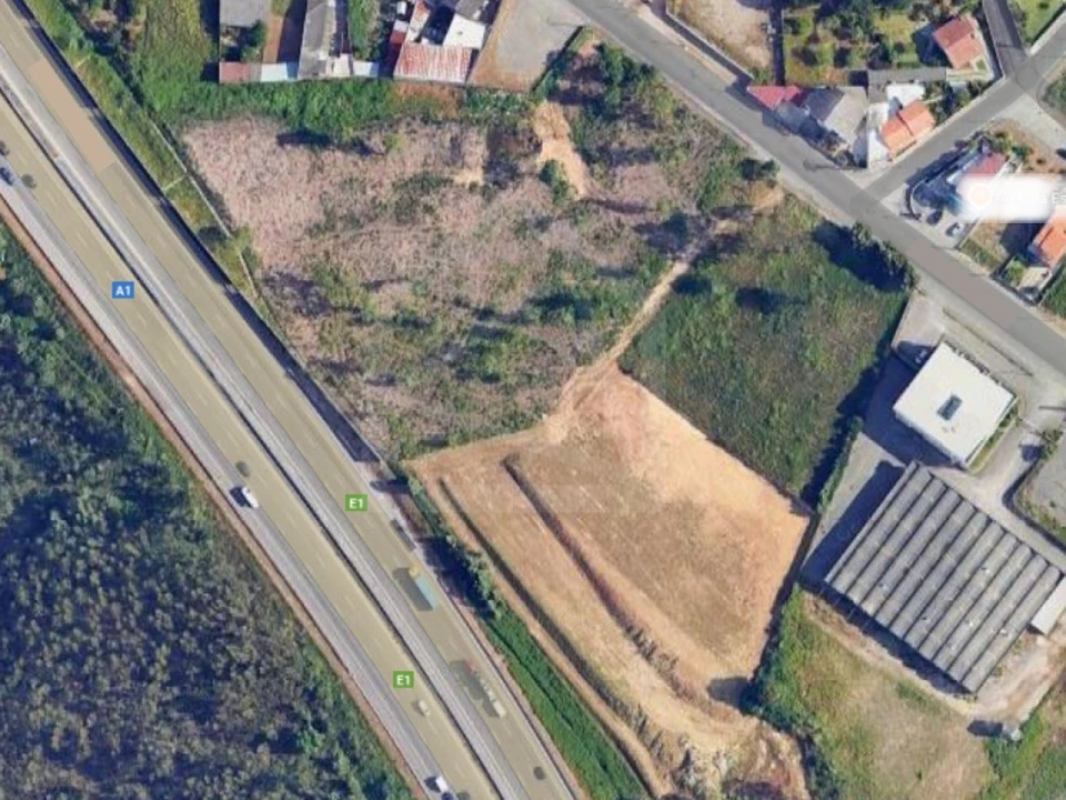 Terreno para Venda em Santa Maria de Lamas Foto 1