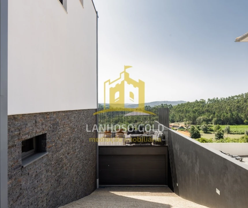 Moradia T3 para Venda em Rendufinho Foto 24