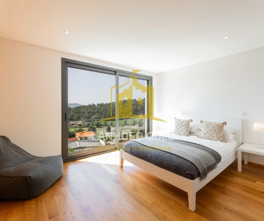 Moradia T3 para Venda em Rendufinho Foto 14