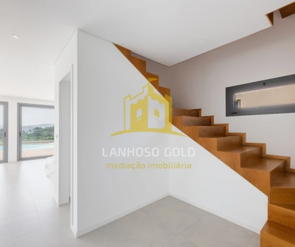 Moradia T3 para Venda em Rendufinho Foto 9