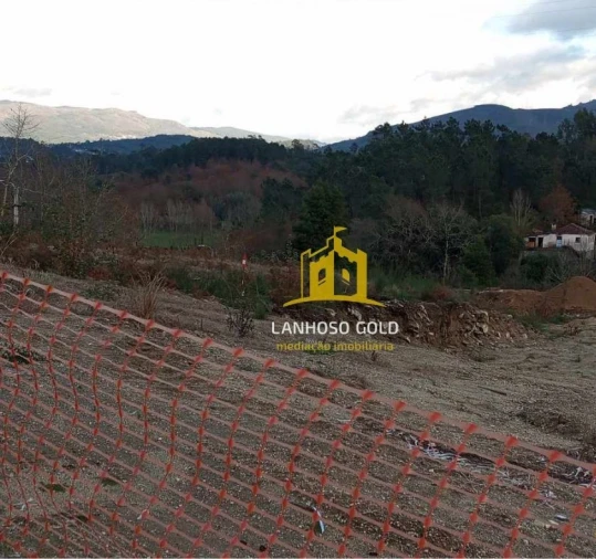 Terreno para Venda em Águas Santas e Moure Foto 1