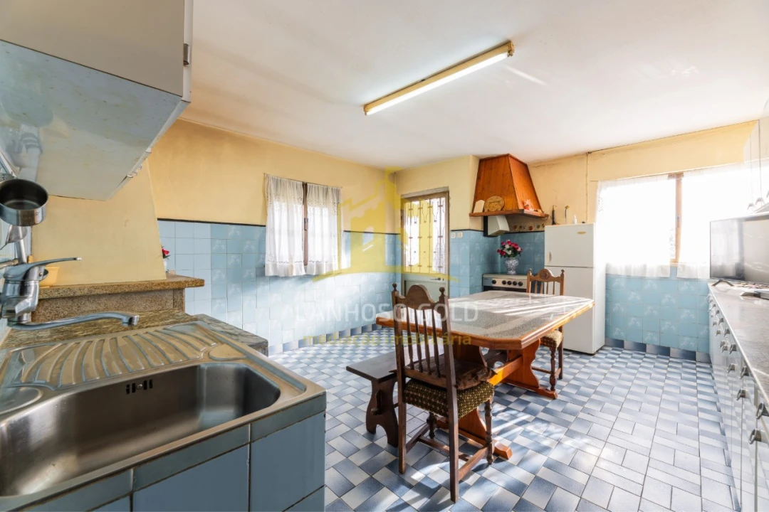 Moradia T5 para Venda em Guilhofrei Foto 9