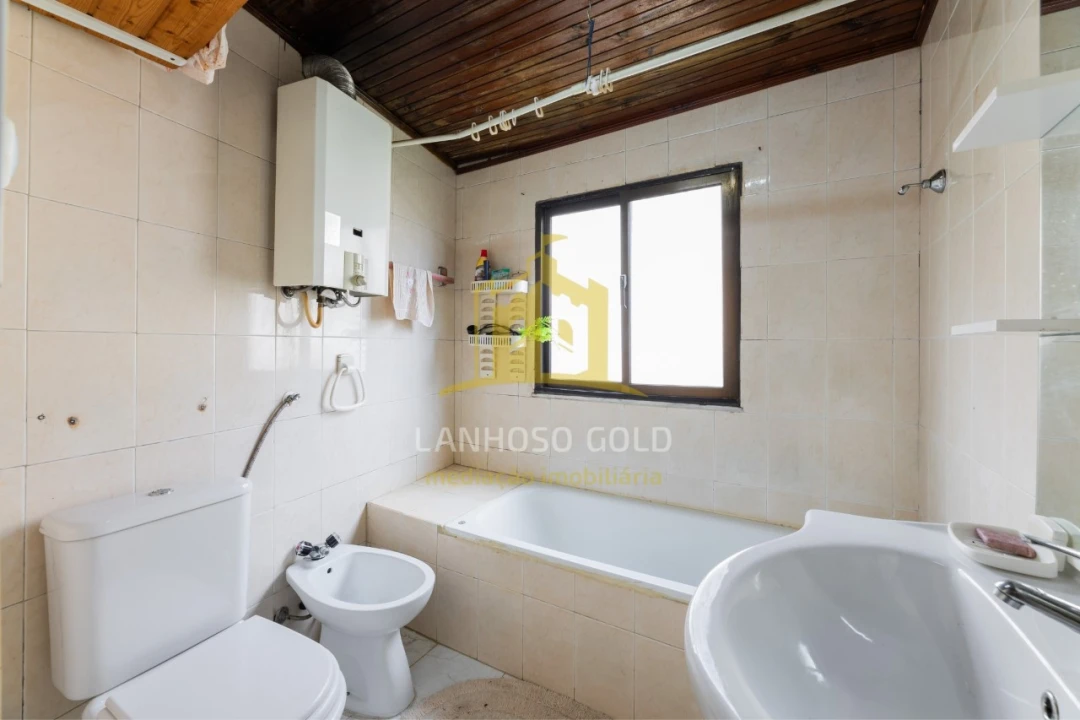 Moradia T5 para Venda em Guilhofrei Foto 16