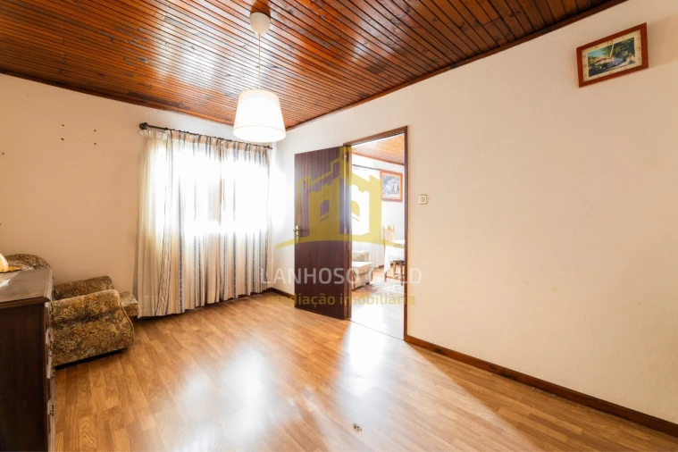 Moradia T5 para Venda em Guilhofrei Foto 18