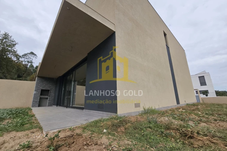 Moradia T3 para Venda em Povoa de Lanhoso (N. Senhora do Amparo) Foto 8