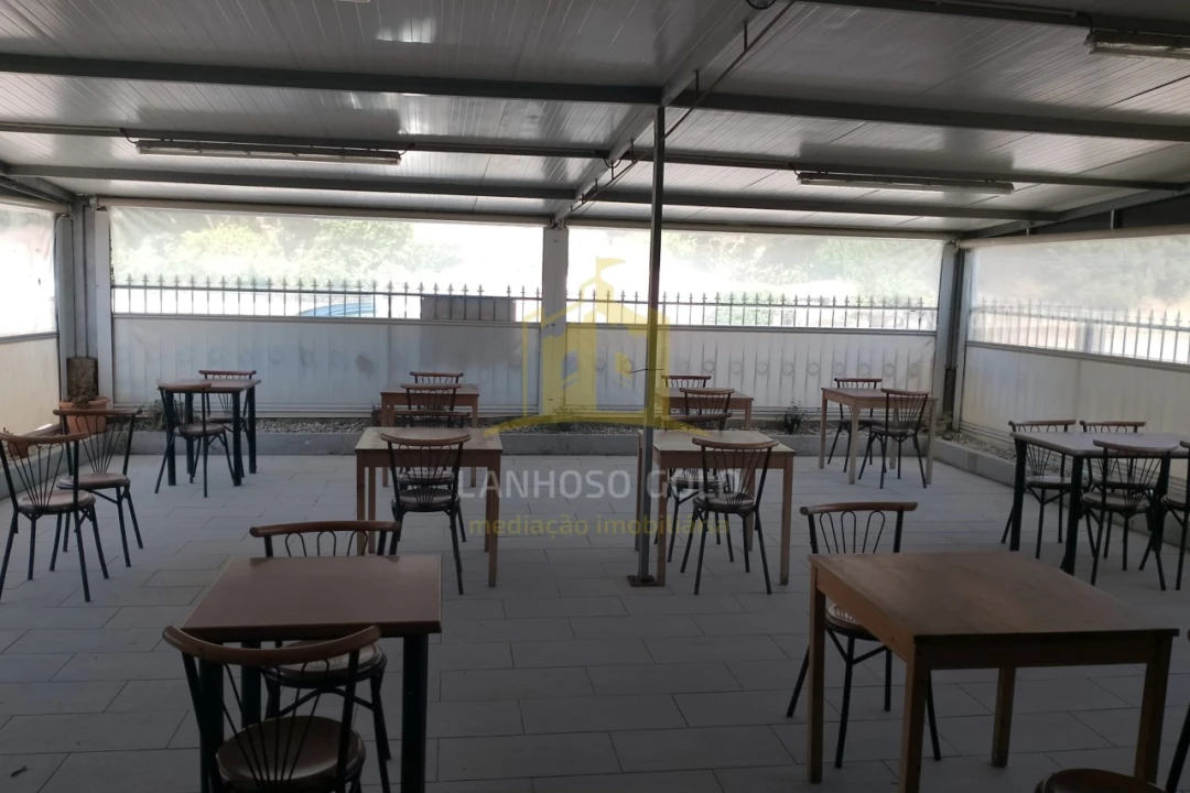 Negócio para Venda em Arcozelo Foto 8