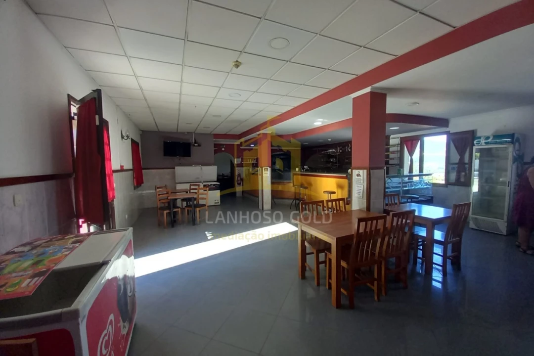 Negócio para Venda em Arcozelo Foto 21