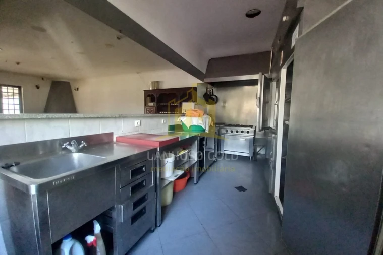 Negócio para Venda em Arcozelo Foto 19