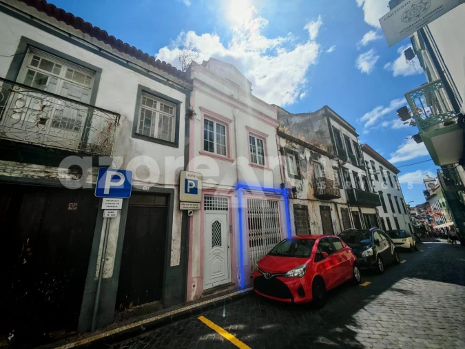 Loja para Arrendamento em Ponta Delgada (São Sebastião)