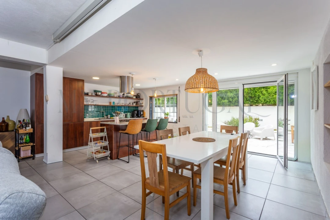 Moradia T4 para Venda em Santo Isidoro Foto 1