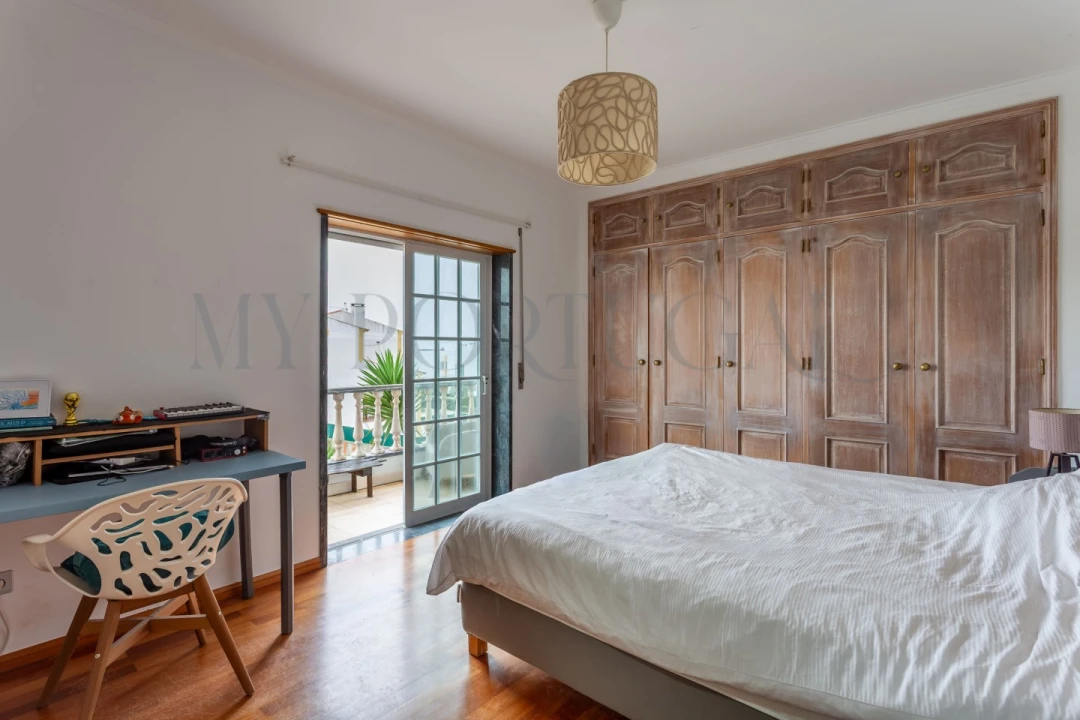 Moradia T4 para Venda em Santo Isidoro Foto 22