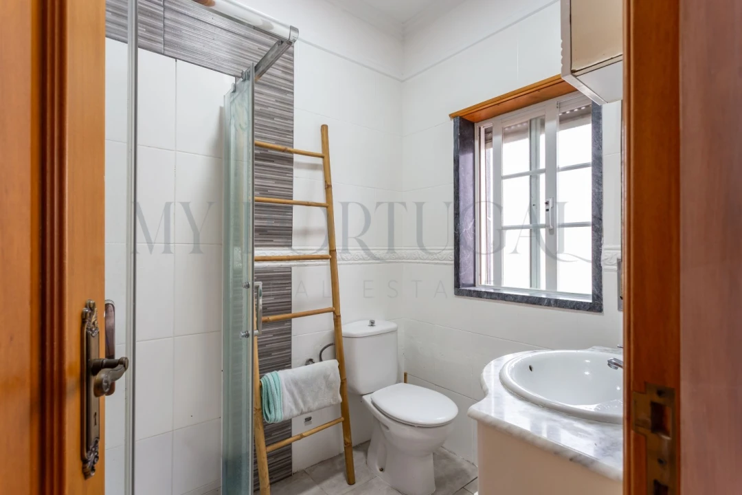 Moradia T4 para Venda em Santo Isidoro Foto 24