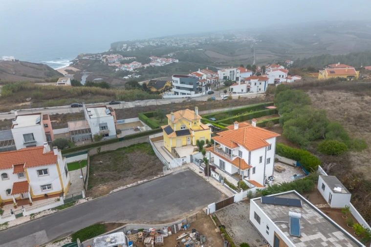 Moradia T4 para Venda em Santo Isidoro Foto 2